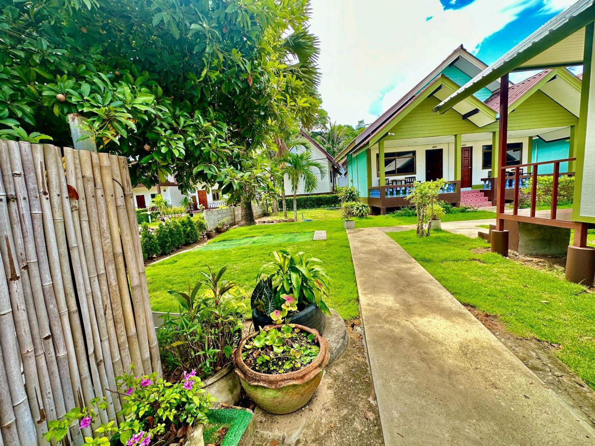 Lanta L.D. Beach Bungalow Ko Lanta Exterior foto
