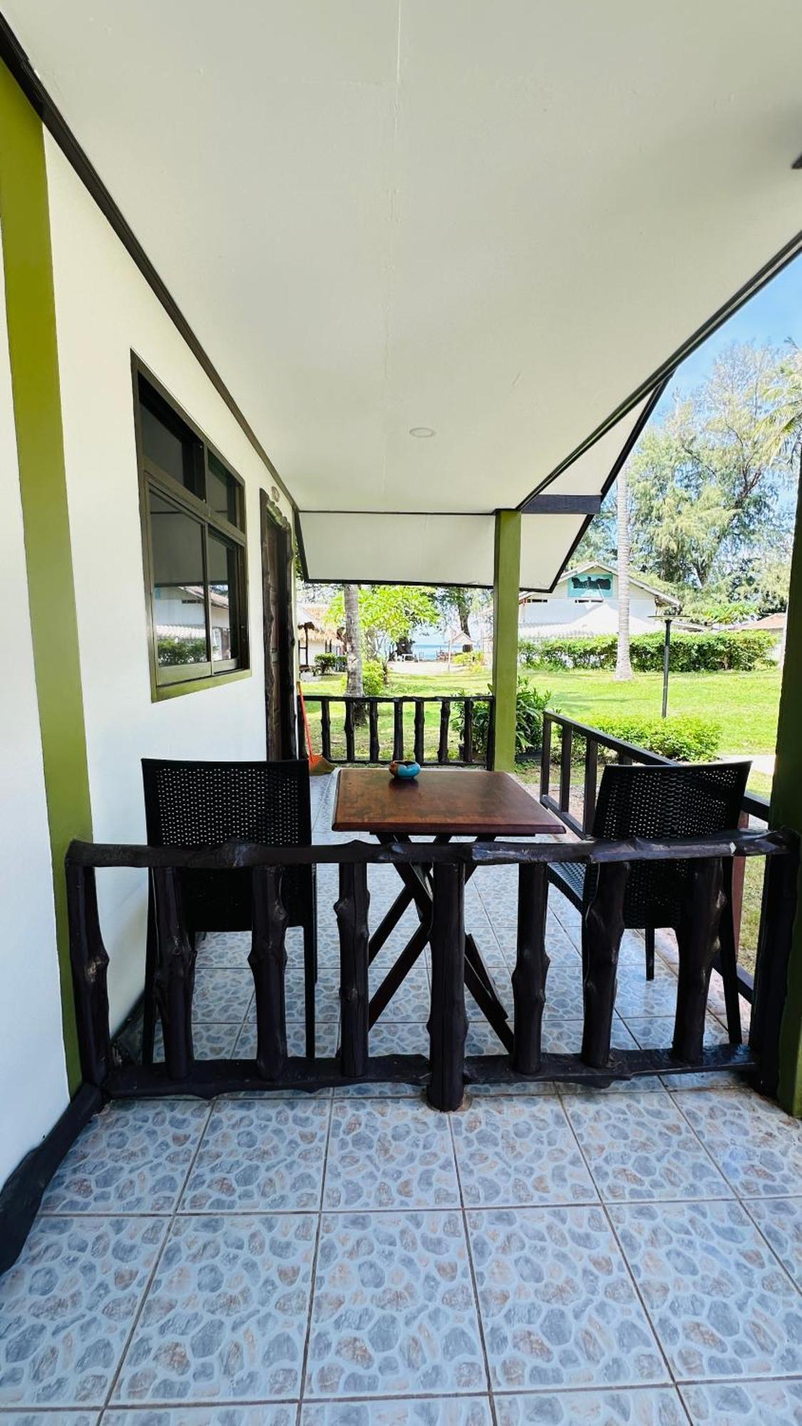 Lanta L.D. Beach Bungalow Ko Lanta Exterior foto